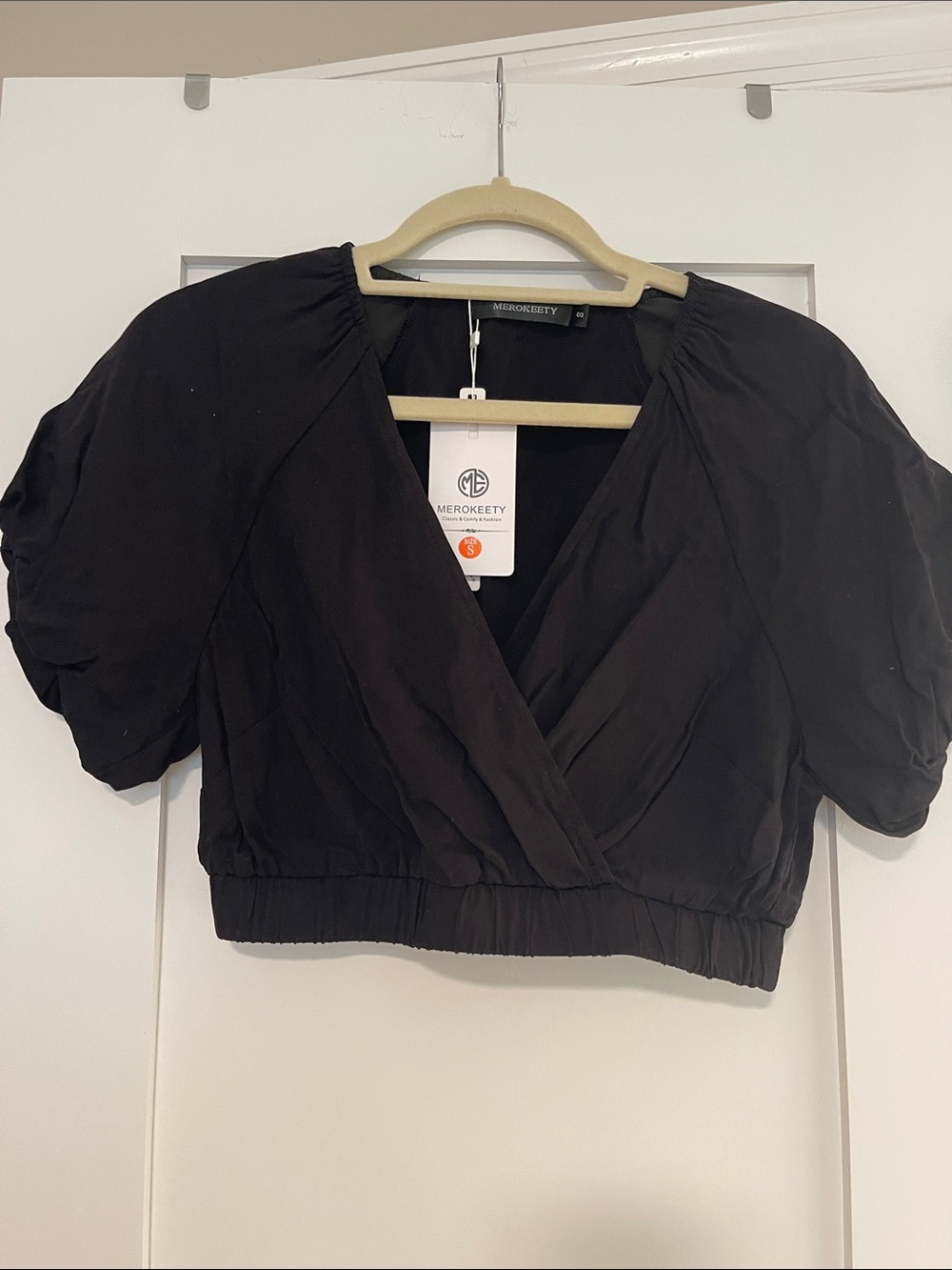 Merokeety Black Puff-Sleeve Wrap Crop Top with Elastic Hem